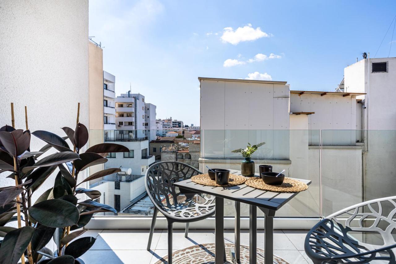 Made With Love 1-Br Apt By Finikoudes Beach Larnaca Ngoại thất bức ảnh